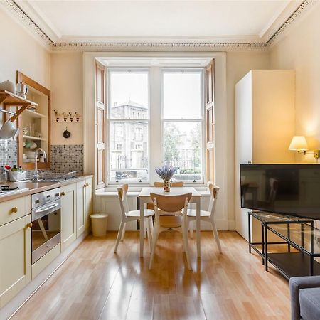 Spacious & Unique City Central 1 Bed With Wifi เอดินบะระ ภายนอก รูปภาพ